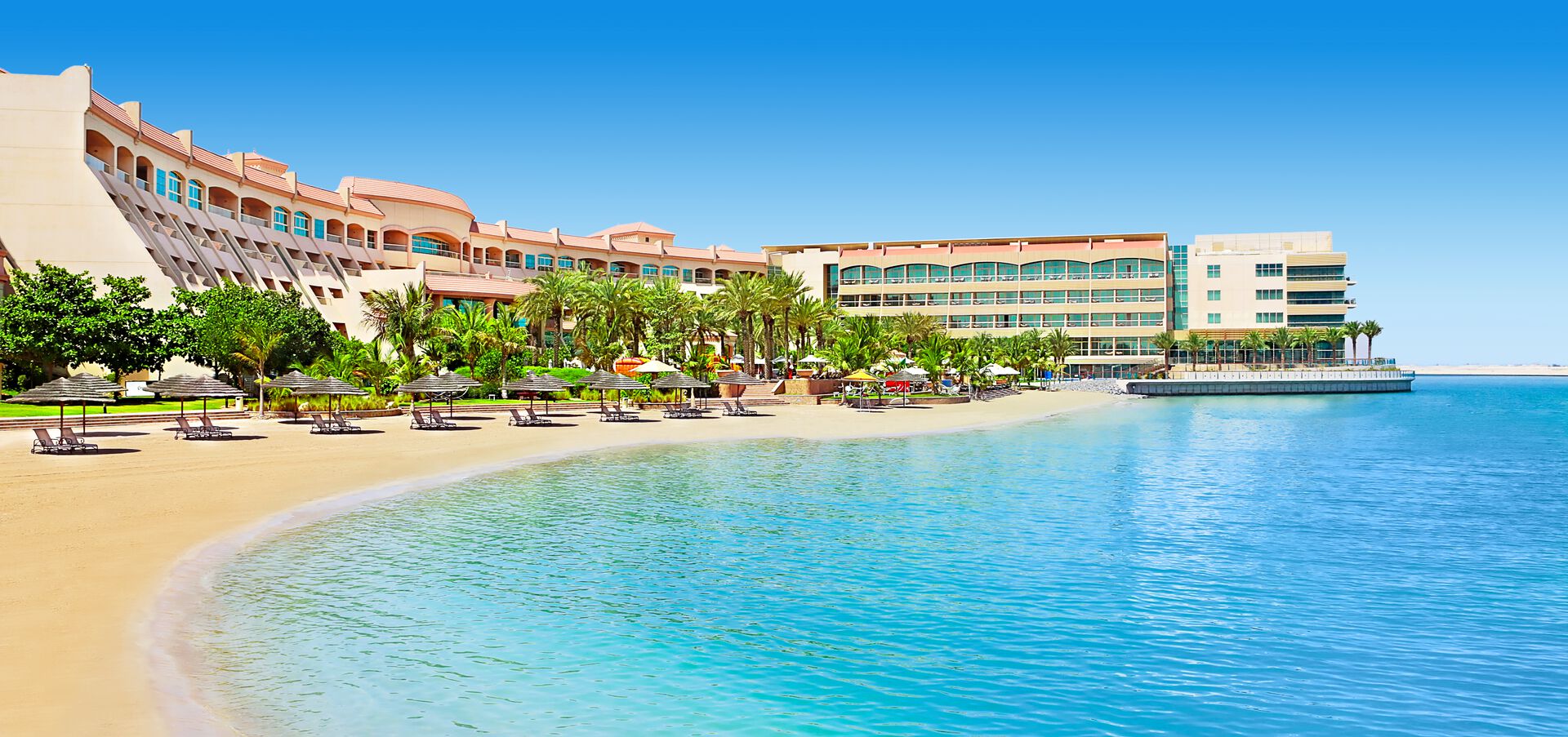 لماذا الواجهة البحرية “الراحة” ستكون وجهة الاستثمار العقاري القادمة؟