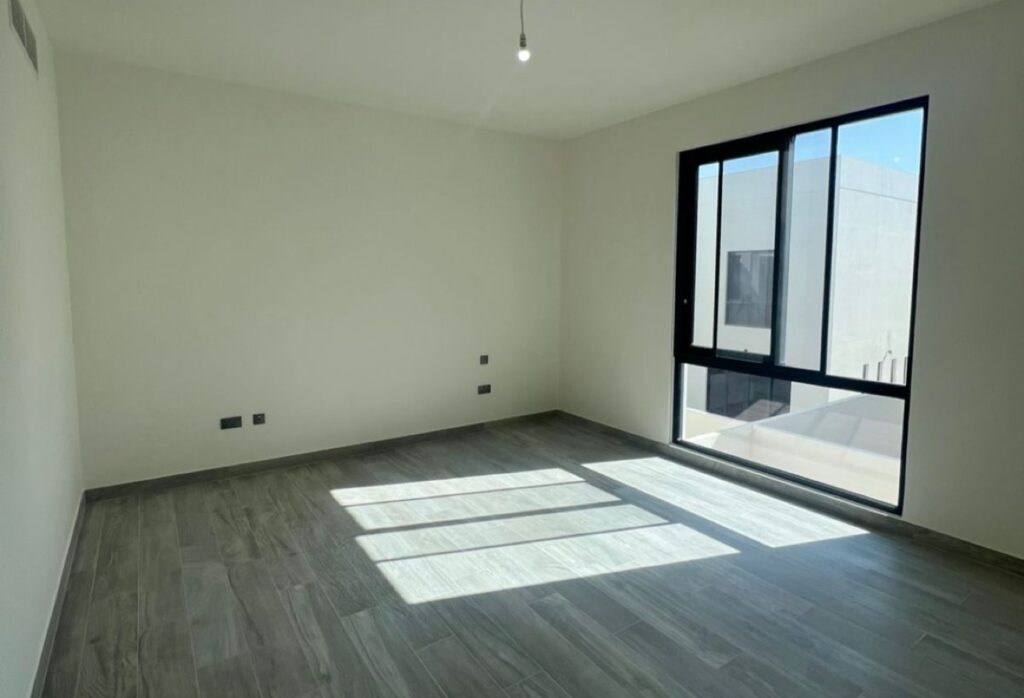 5 bedroom villa for sale Noya Luma Yas Island Abu Dhabi with garden and strong ROI