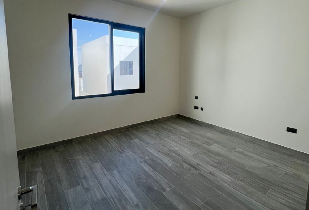 5 bedroom villa for sale Noya Luma Yas Island Abu Dhabi with garden and strong ROI