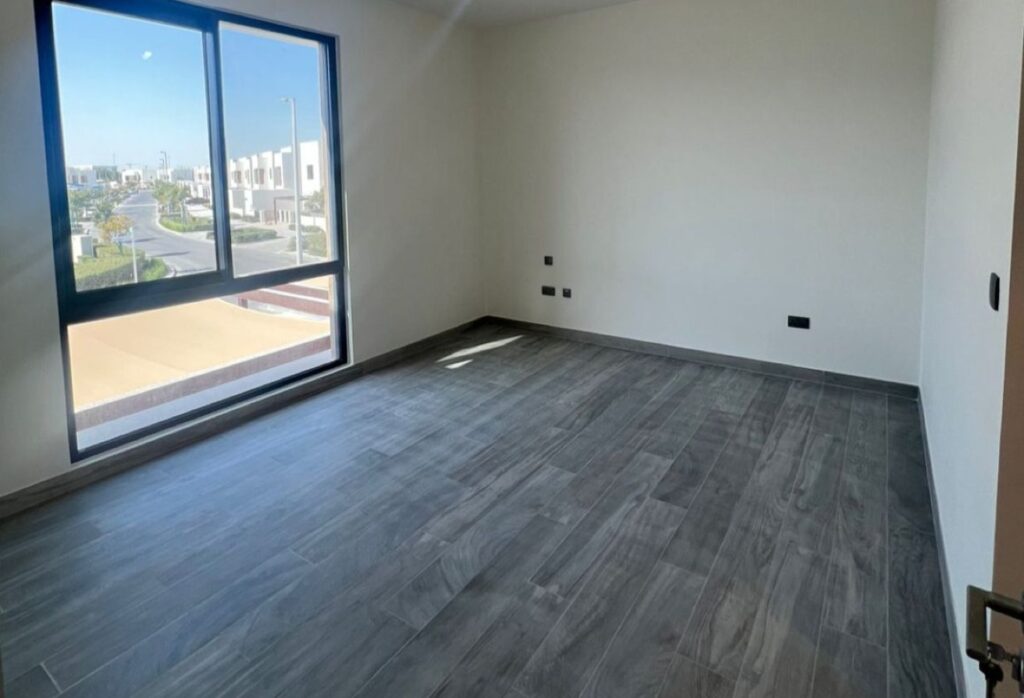 5 bedroom villa for sale Noya Luma Yas Island Abu Dhabi with garden and strong ROI