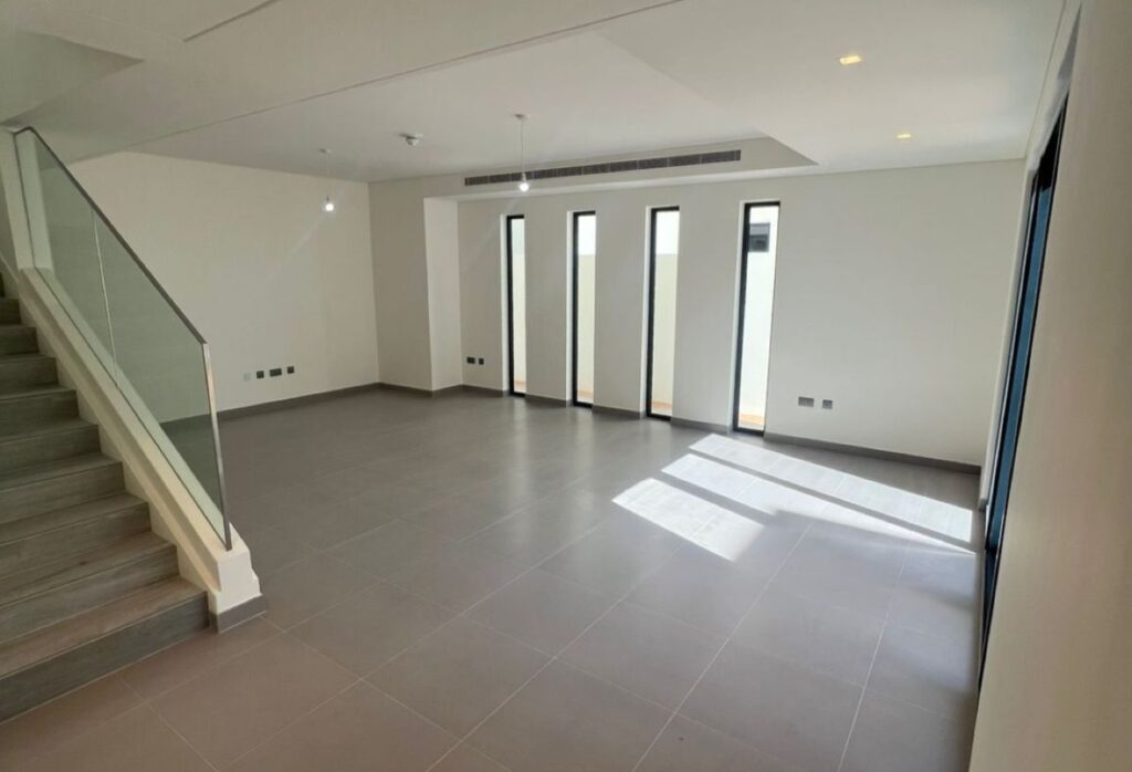 5 bedroom villa for sale Noya Luma Yas Island Abu Dhabi with garden and strong ROI