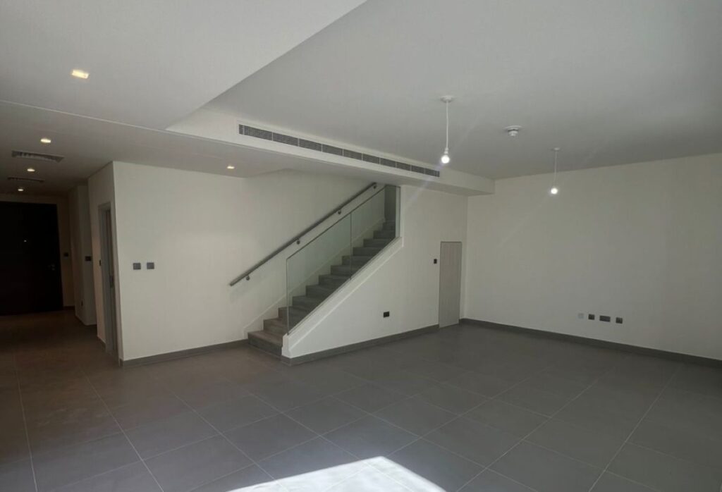 5 bedroom villa for sale Noya Luma Yas Island Abu Dhabi with garden and strong ROI