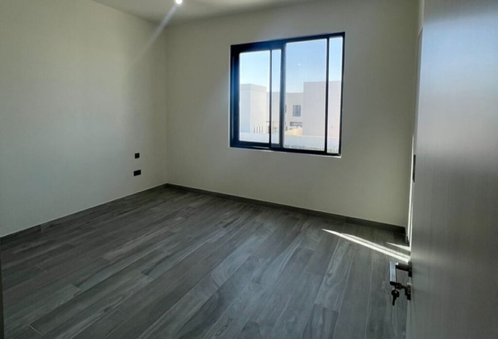 5 bedroom villa for sale Noya Luma Yas Island Abu Dhabi with garden and strong ROI