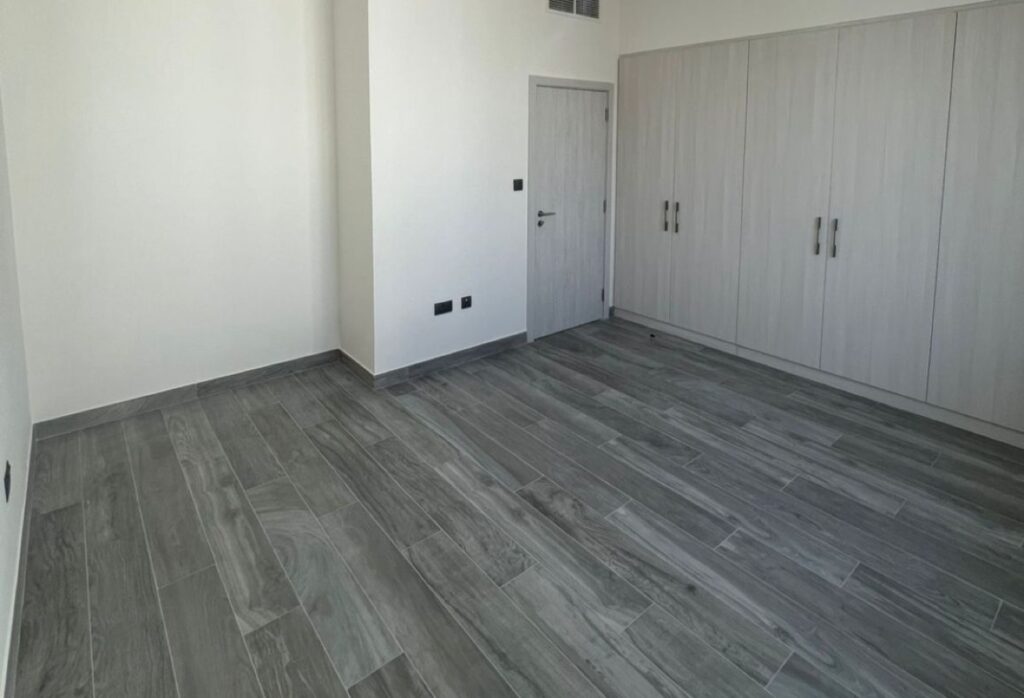 5 bedroom villa for sale Noya Luma Yas Island Abu Dhabi with garden and strong ROI