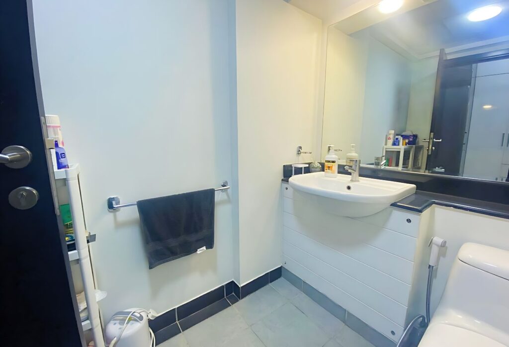 Fully furnished 1 bedroom apartment Tower 8 Al Reef Downtown Abu Dhabi for sale
