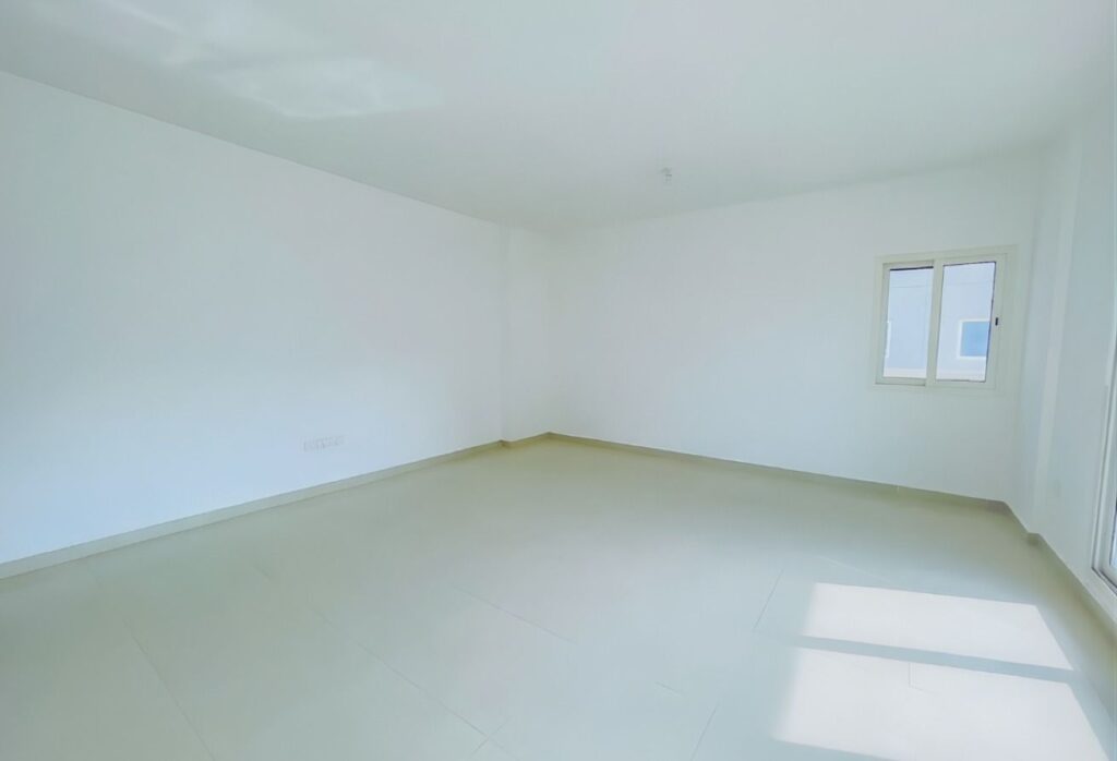 3-bedroom apartment for sale in Tower 21, Al Reef Downtown Abu Dhabi – family home with terrace and maid’s room