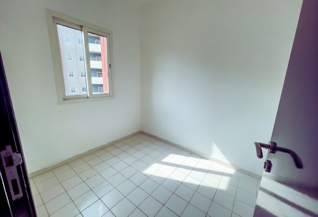 3-bedroom apartment for sale in Tower 21, Al Reef Downtown Abu Dhabi – spacious family home with maid’s room and terrace