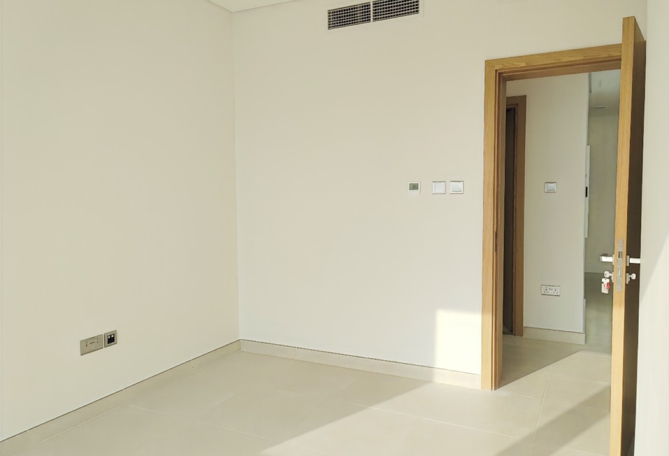2 bedroom apartment for sale Radiant Bay Radiant Square Al Reem Island Abu Dhabi