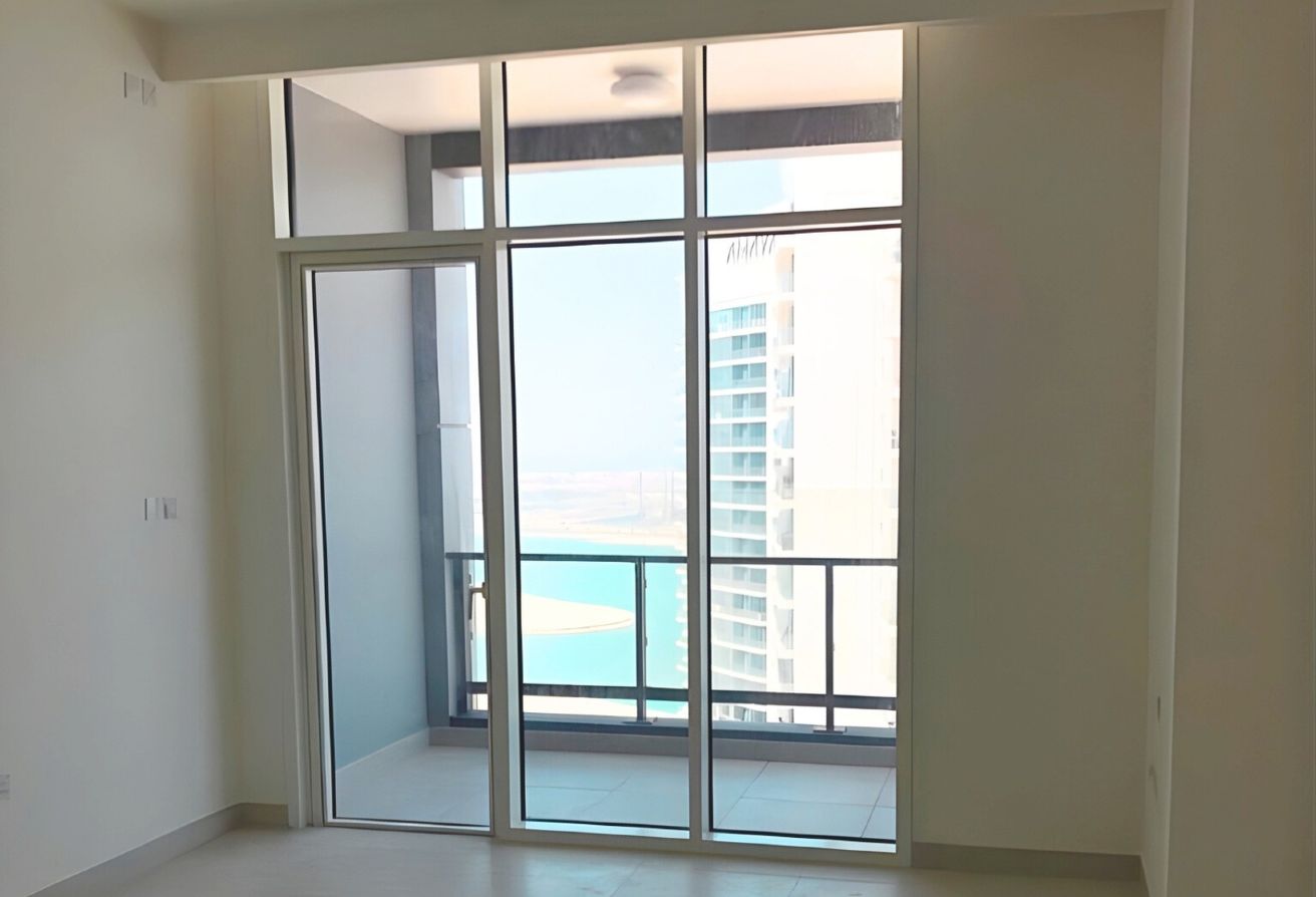 Studio apartment for sale in The Bridges, Shams Abu Dhabi – high-floor sea view unit on Al Reem Island
