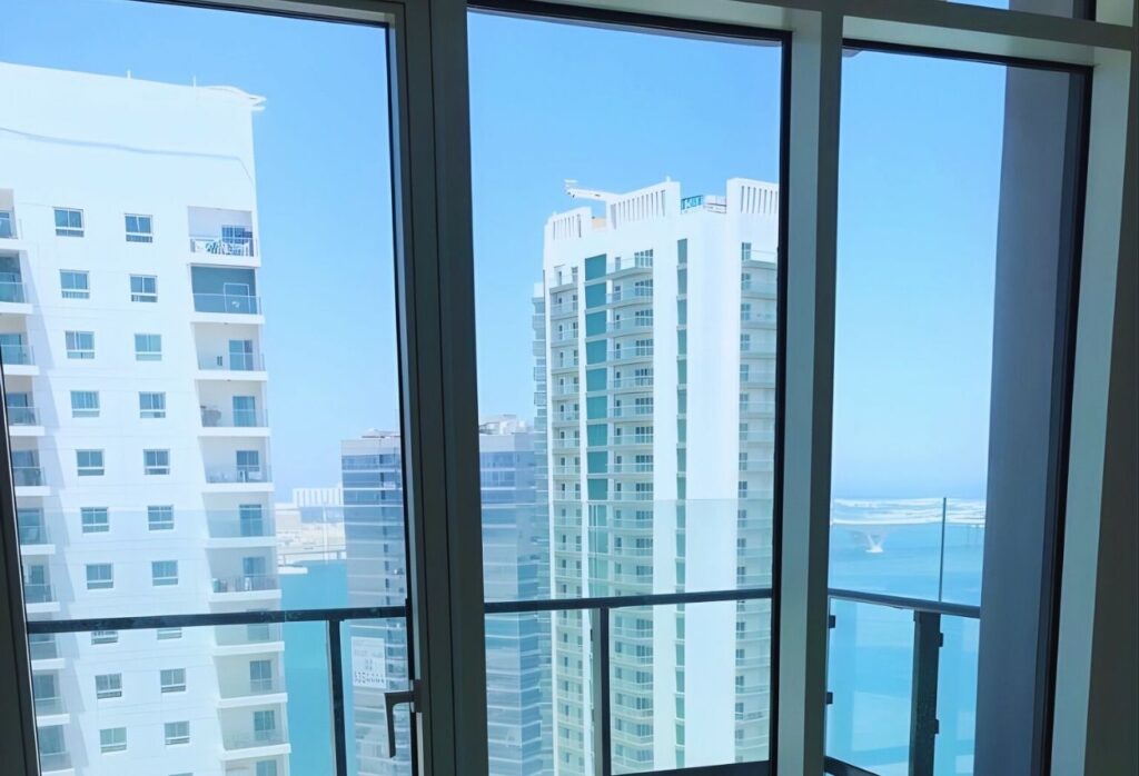 Studio apartment for sale in The Bridges, Shams Abu Dhabi – high-floor sea view unit on Al Reem Island