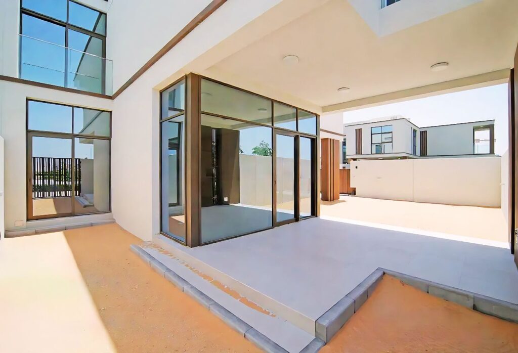 Family 3 bedroom townhouse with garden Souk Al Jubail Al Jubail Island
