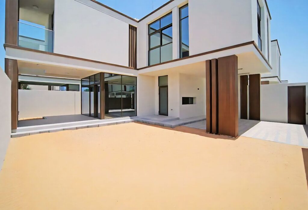 Family 3 bedroom townhouse with garden Souk Al Jubail Al Jubail Island