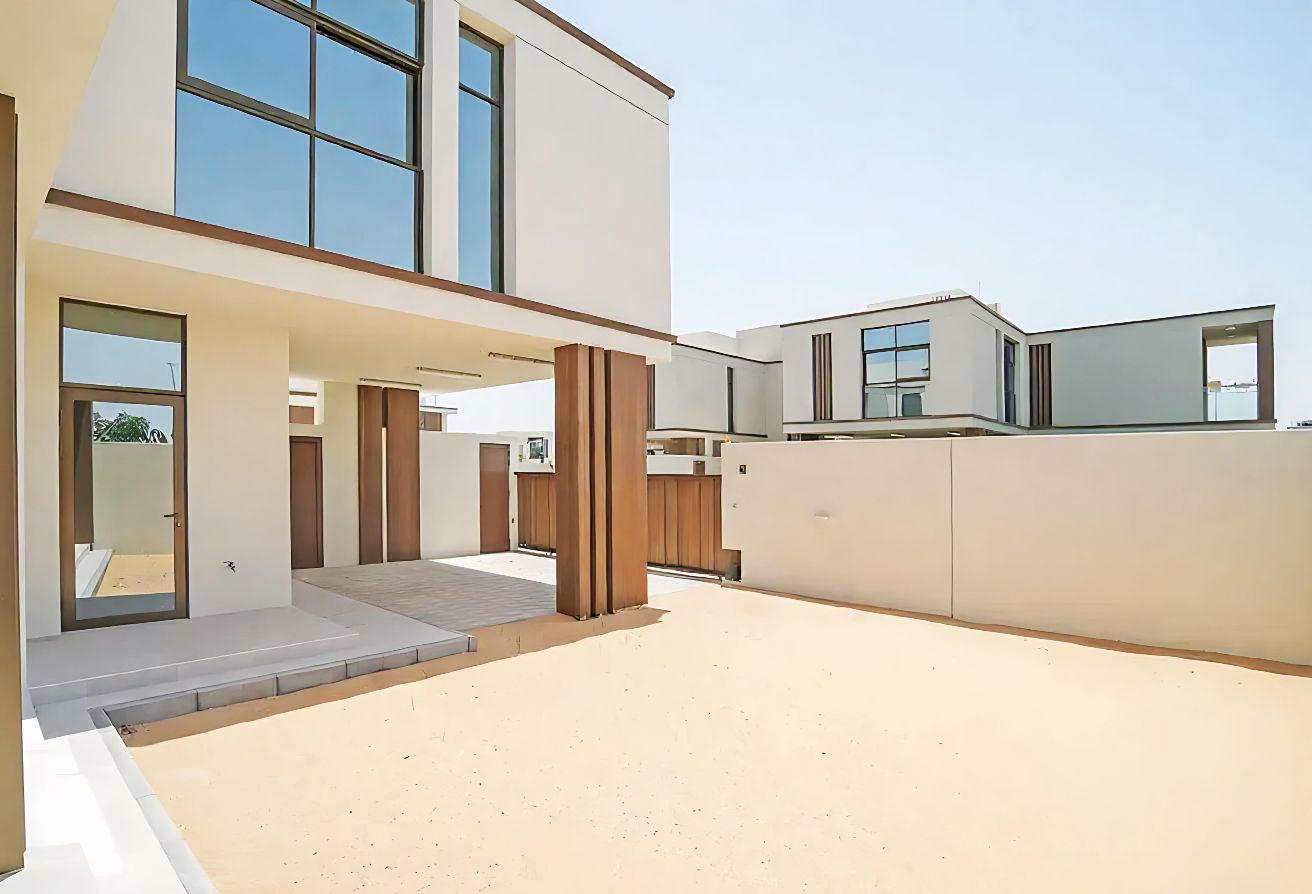 Family 3 bedroom townhouse with garden Souk Al Jubail Al Jubail Island