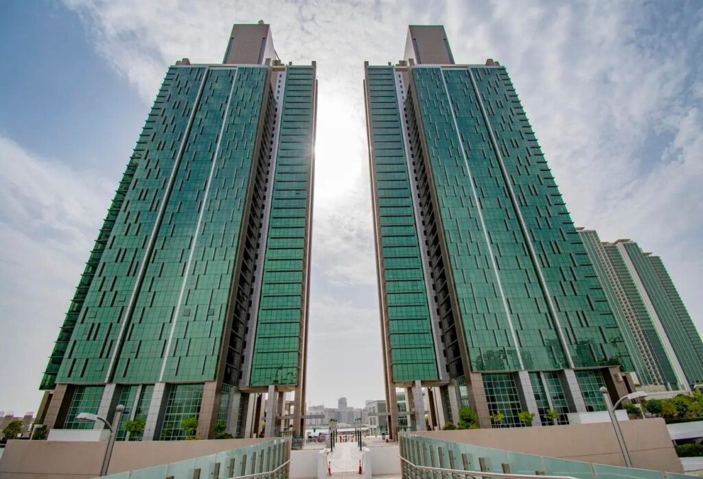 3-bedroom apartment for sale in Al Durrah Tower, Marina Square, Al Reem Island Abu Dhabi – luxury waterfront home with marina views