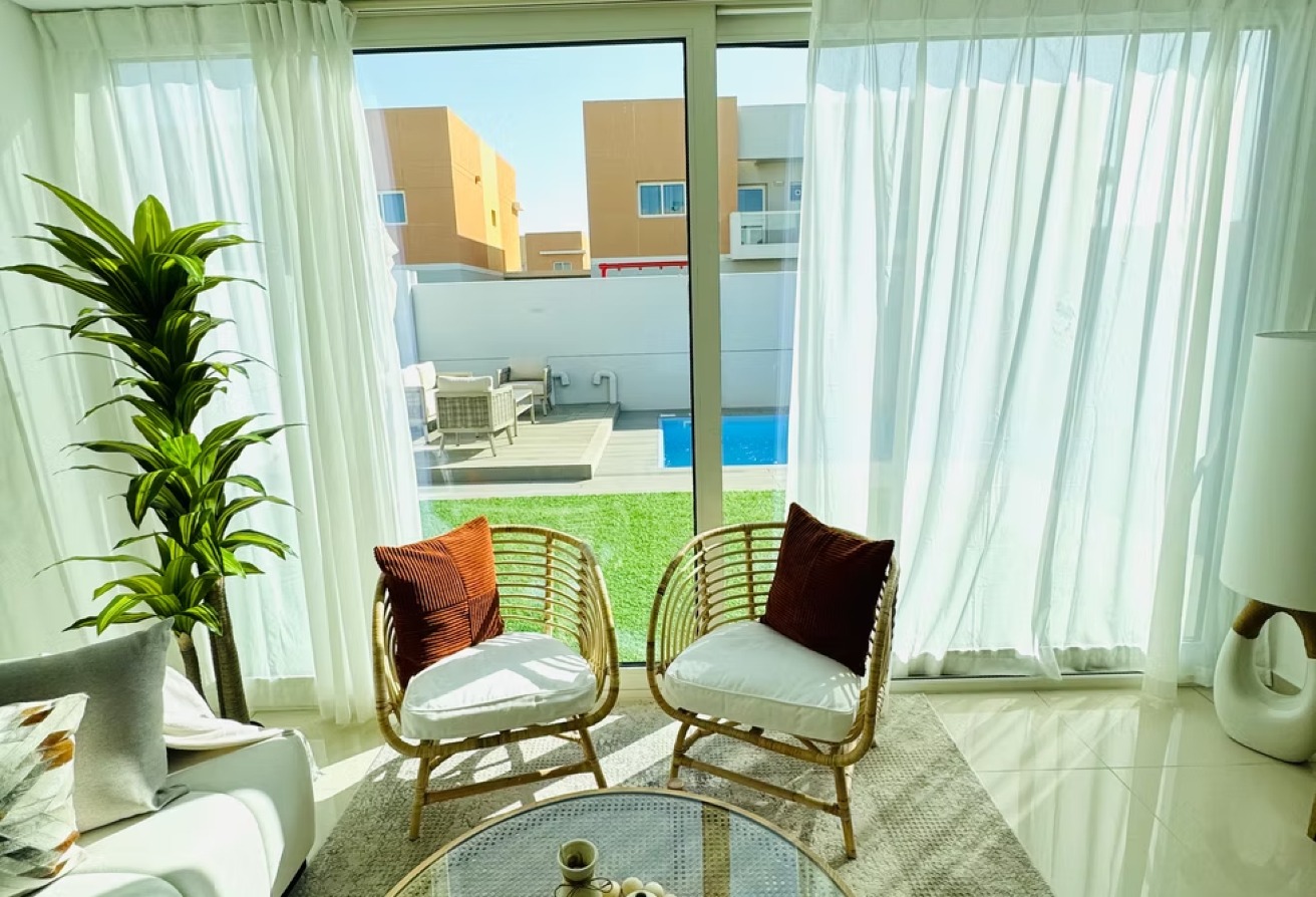 Modern 3-bedroom villa for sale in Manazel Al Reef 2 Al Samha Abu Dhabi.