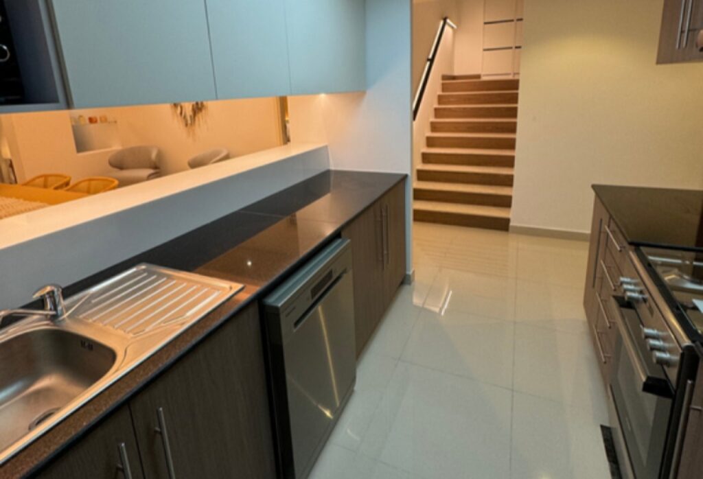 Modern 3-bedroom villa for sale in Manazel Al Reef 2 Al Samha Abu Dhabi.