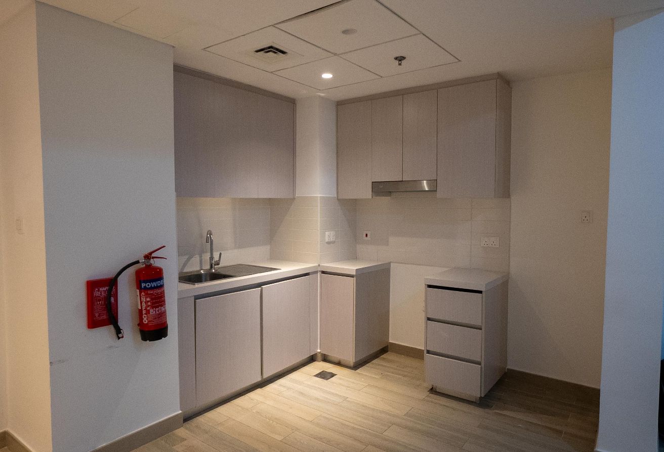 1-bedroom apartment for sale in Water’s Edge Yas Island Abu Dhabi – waterfront Aldar development with balcony view