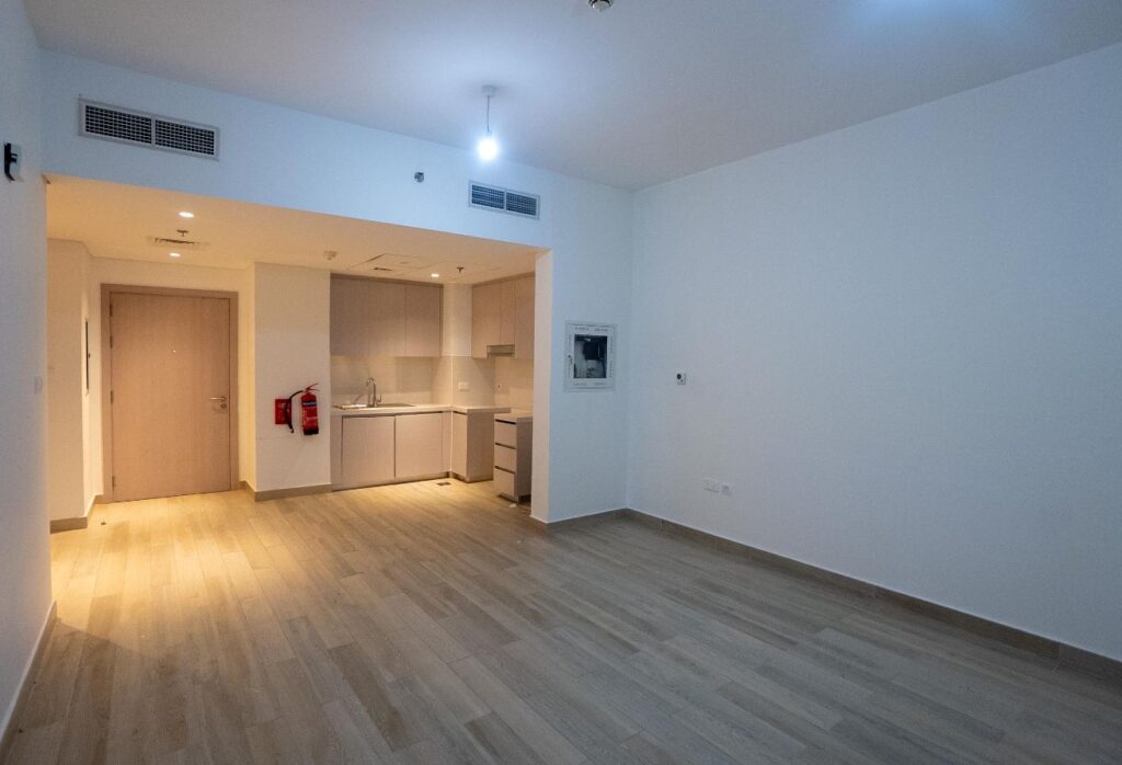 1-bedroom apartment for sale in Water’s Edge Yas Island Abu Dhabi – waterfront Aldar development with balcony view