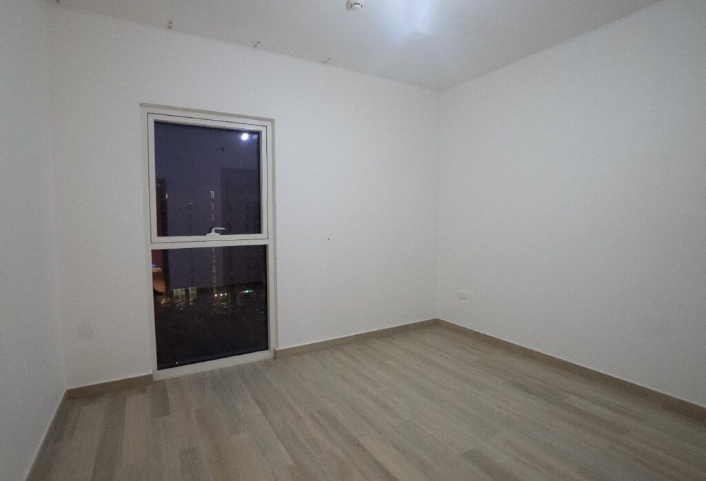 1-bedroom apartment for sale in Water’s Edge Yas Island Abu Dhabi – waterfront Aldar development with balcony view