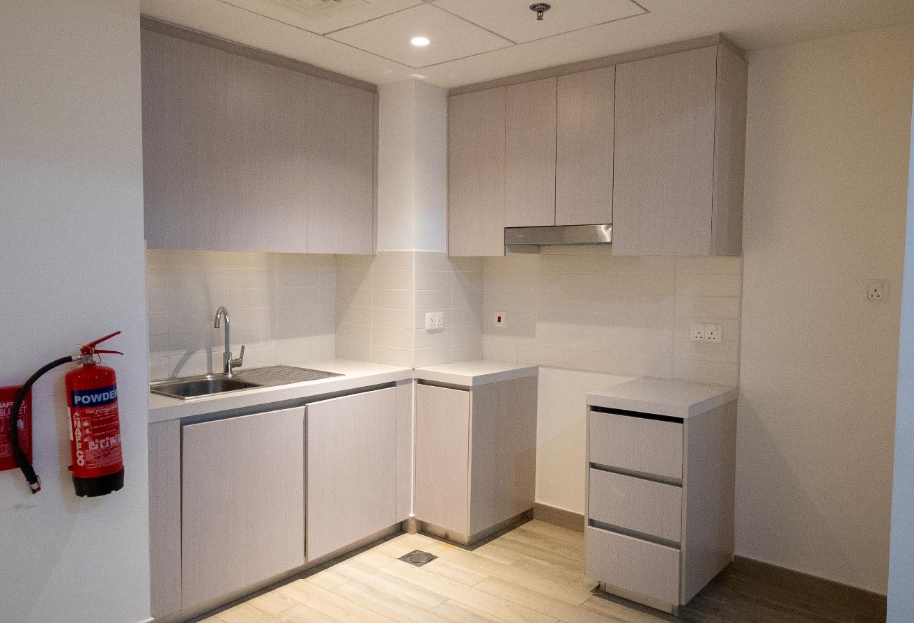 1-bedroom apartment for sale in Water’s Edge Yas Island Abu Dhabi – waterfront Aldar development with balcony view