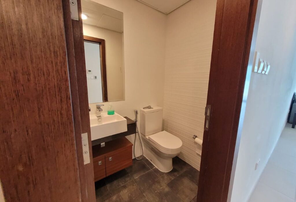 Modern 2-bedroom apartment in Gate Tower 1 Al Reem Island Abu Dhabi.