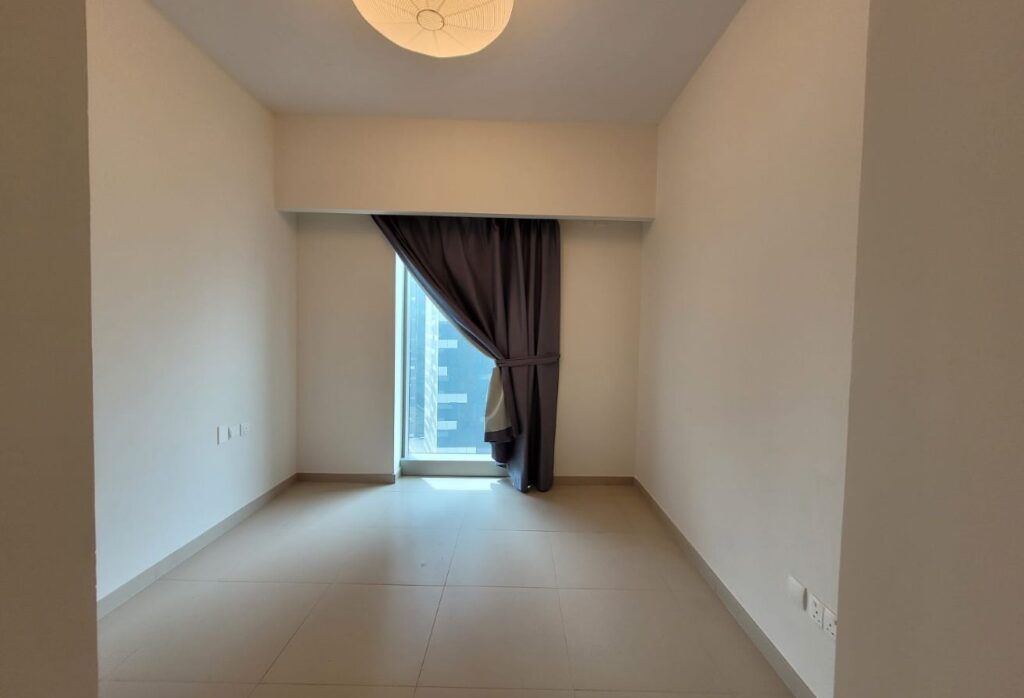 Modern 2-bedroom apartment in Gate Tower 1 Al Reem Island Abu Dhabi.