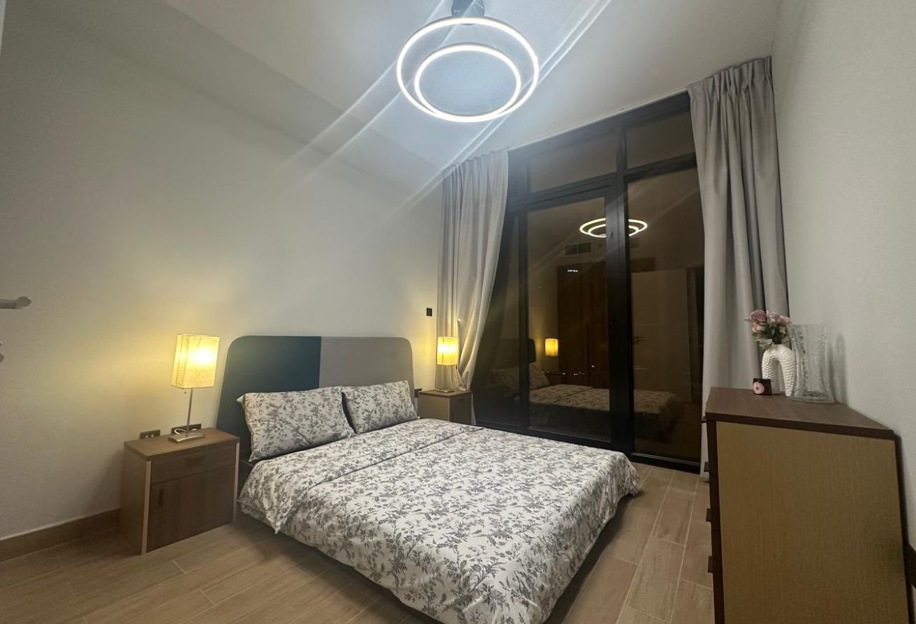 High floor fully furnished junior one bedroom apartment with canal view in Al Maryah Vista, Al Maryah Island.