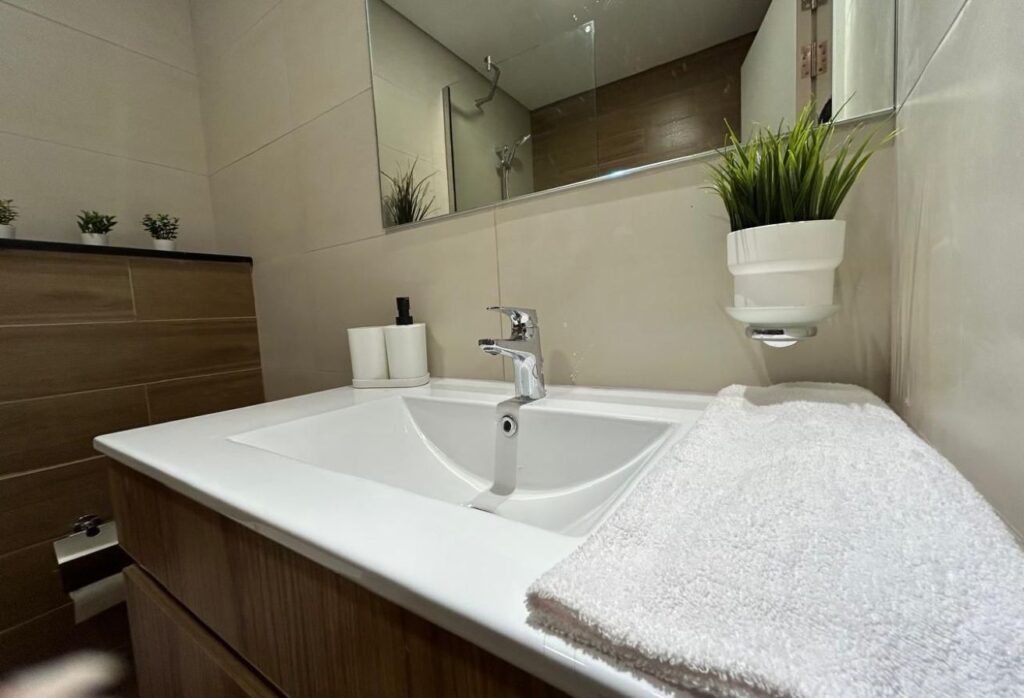 High floor fully furnished junior one bedroom apartment with canal view in Al Maryah Vista, Al Maryah Island.