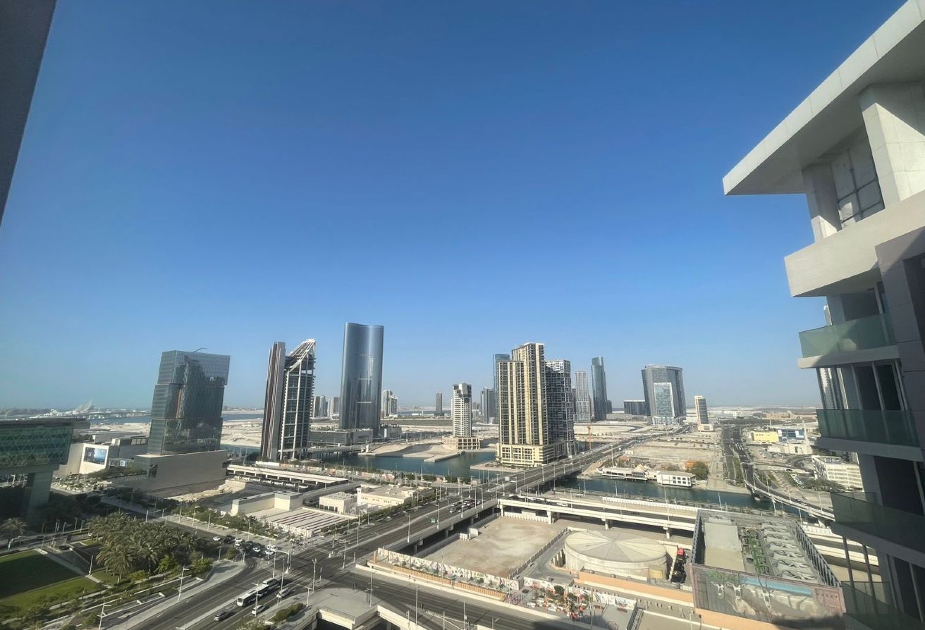 High floor fully furnished junior one bedroom apartment with canal view in Al Maryah Vista, Al Maryah Island.