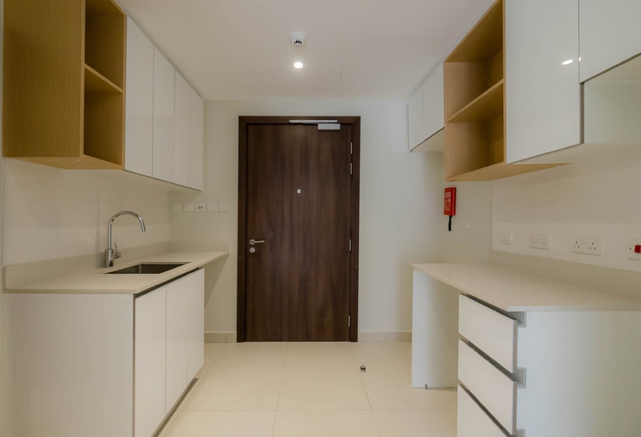 Studio apartment with balcony for sale in Reflection Tower B, Shams Abu Dhabi, Al Reem Island.