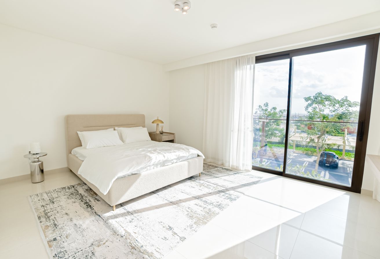 Luxury 4 bedroom family villa Saadiyat Island Al Ghaf community