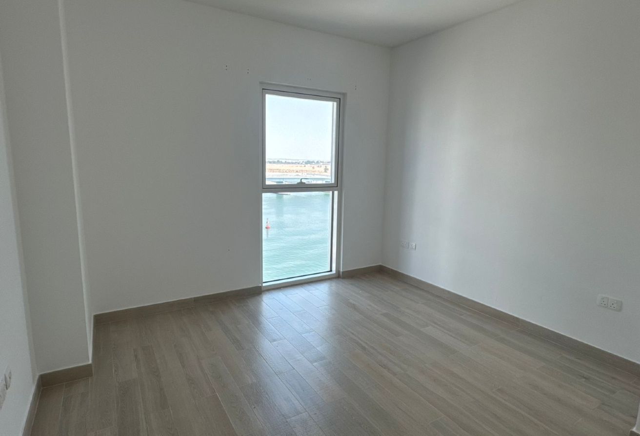 Corner 2 bedroom apartment with full canal view in Waters Edge, Yas Island.