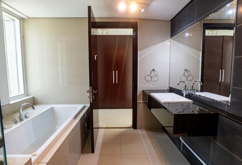 Marina Square 3 bedroom apartment with maid room and marina view