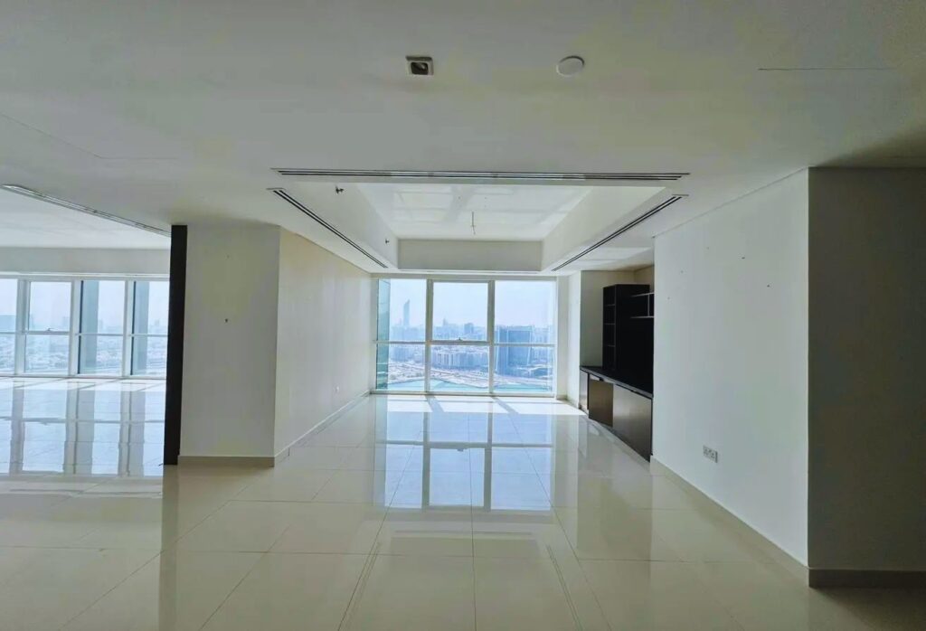 4 bedroom marina view apartment in Al Durrah Tower Marina Square