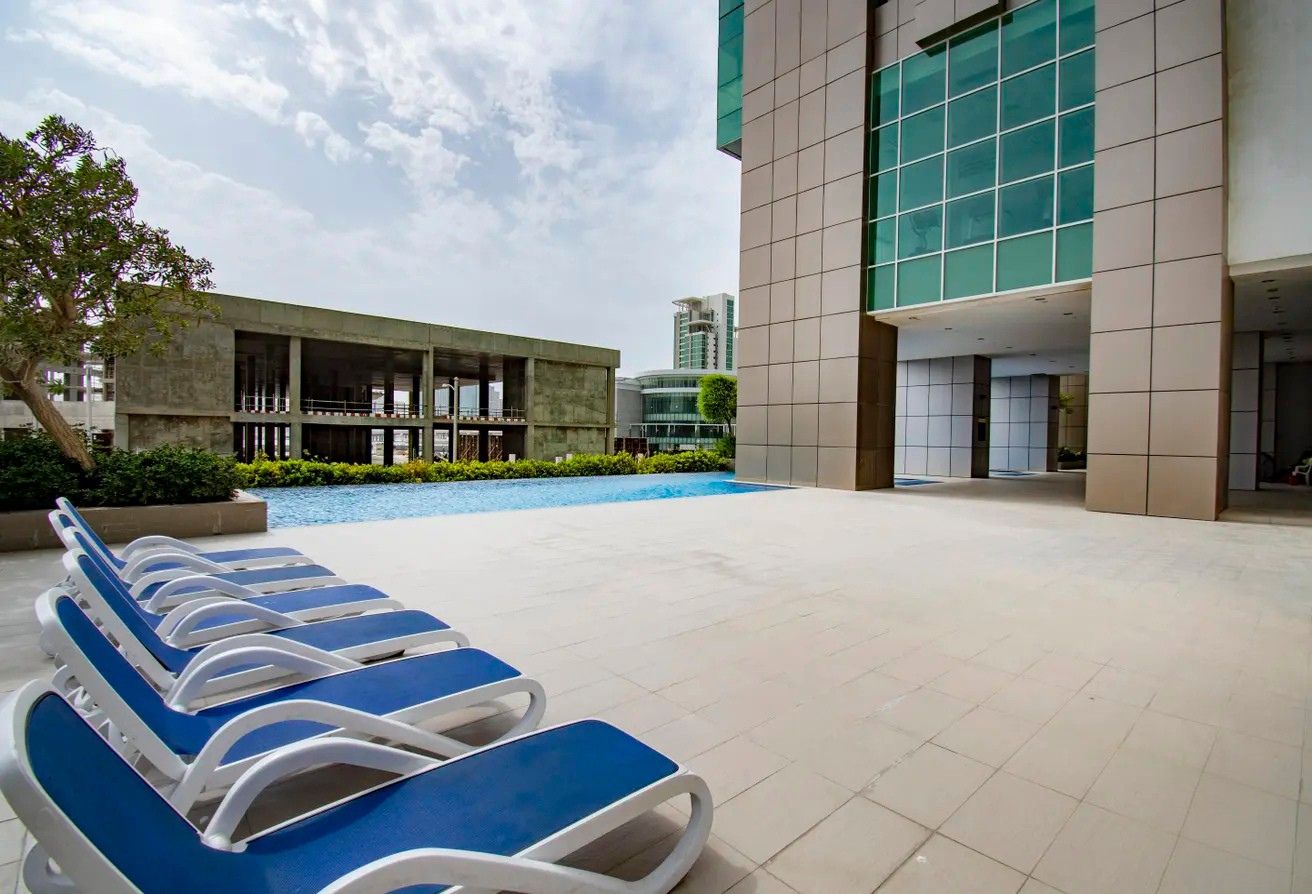 4 bedroom marina view apartment in Al Durrah Tower Marina Square