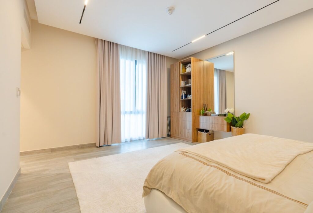 Fully furnished 4 bedroom villa for sale in Noya Luma Yas Island