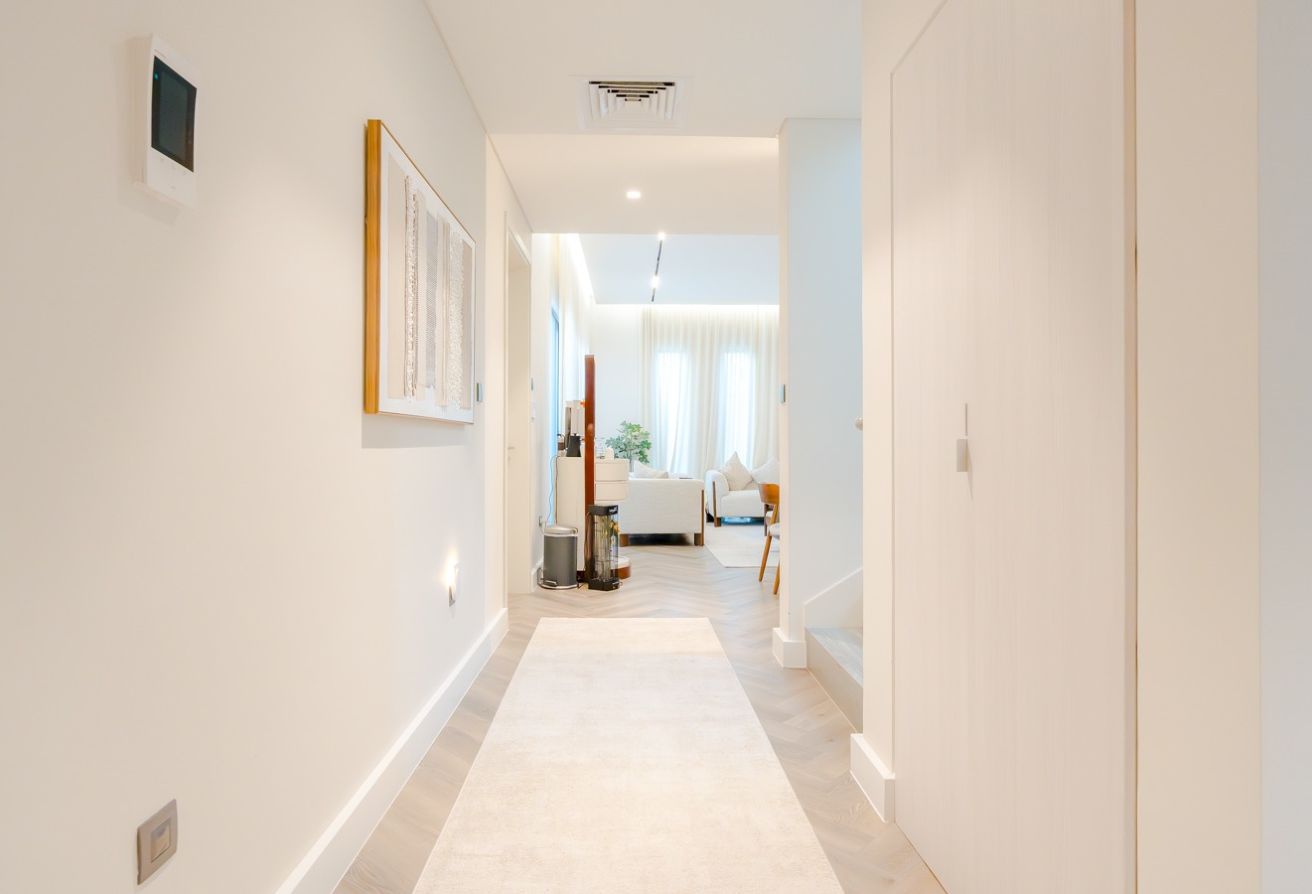 Fully furnished 4 bedroom villa for sale in Noya Luma Yas Island