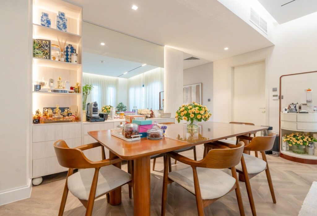 Fully furnished 4 bedroom villa for sale in Noya Luma Yas Island