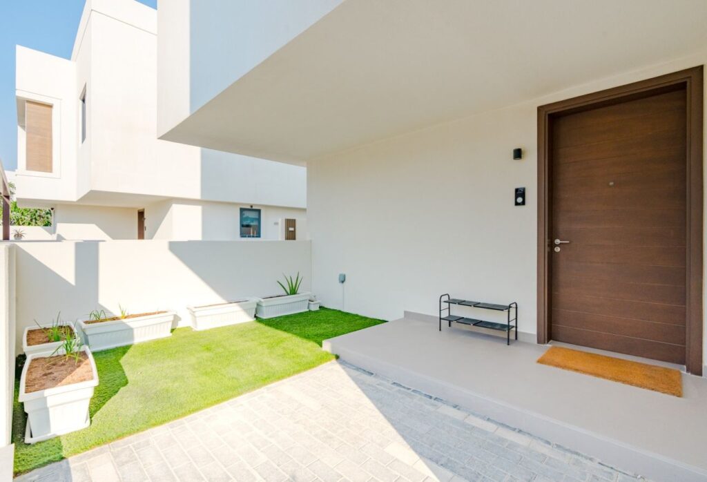 Fully furnished 4 bedroom villa for sale in Noya Luma Yas Island