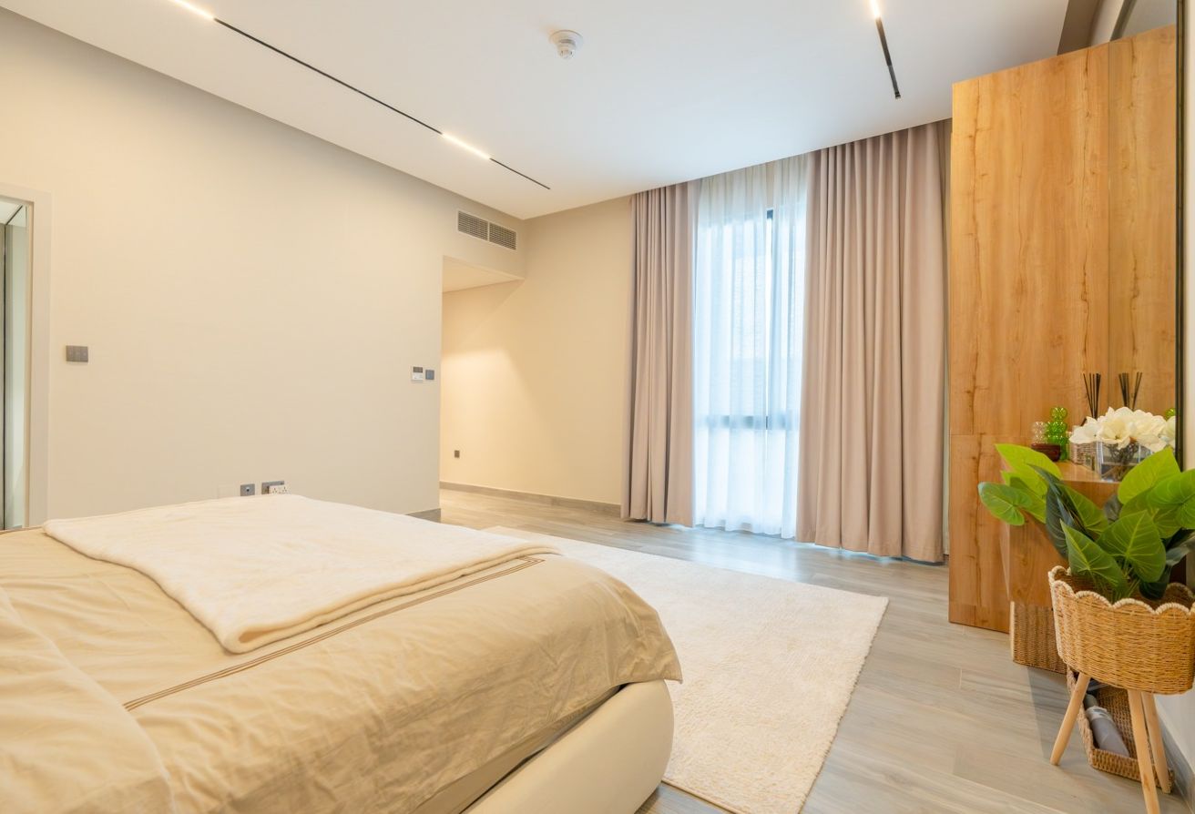 Fully furnished 4 bedroom villa for sale in Noya Luma Yas Island