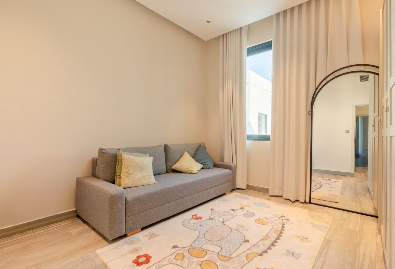 Fully furnished 4 bedroom villa for sale in Noya Luma Yas Island