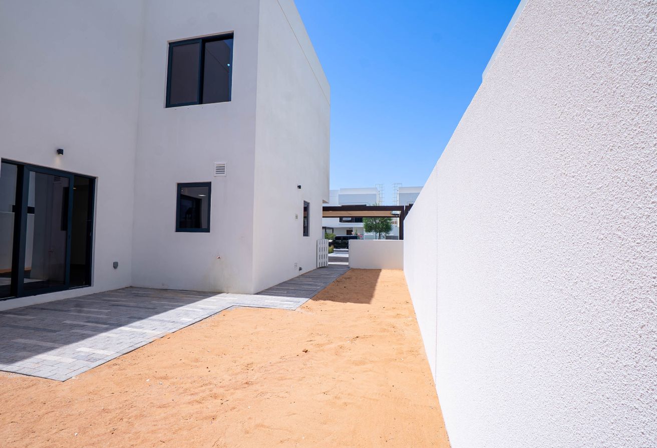 Premium 4 bedroom villa Noya 1 Yas Island Abu Dhabi