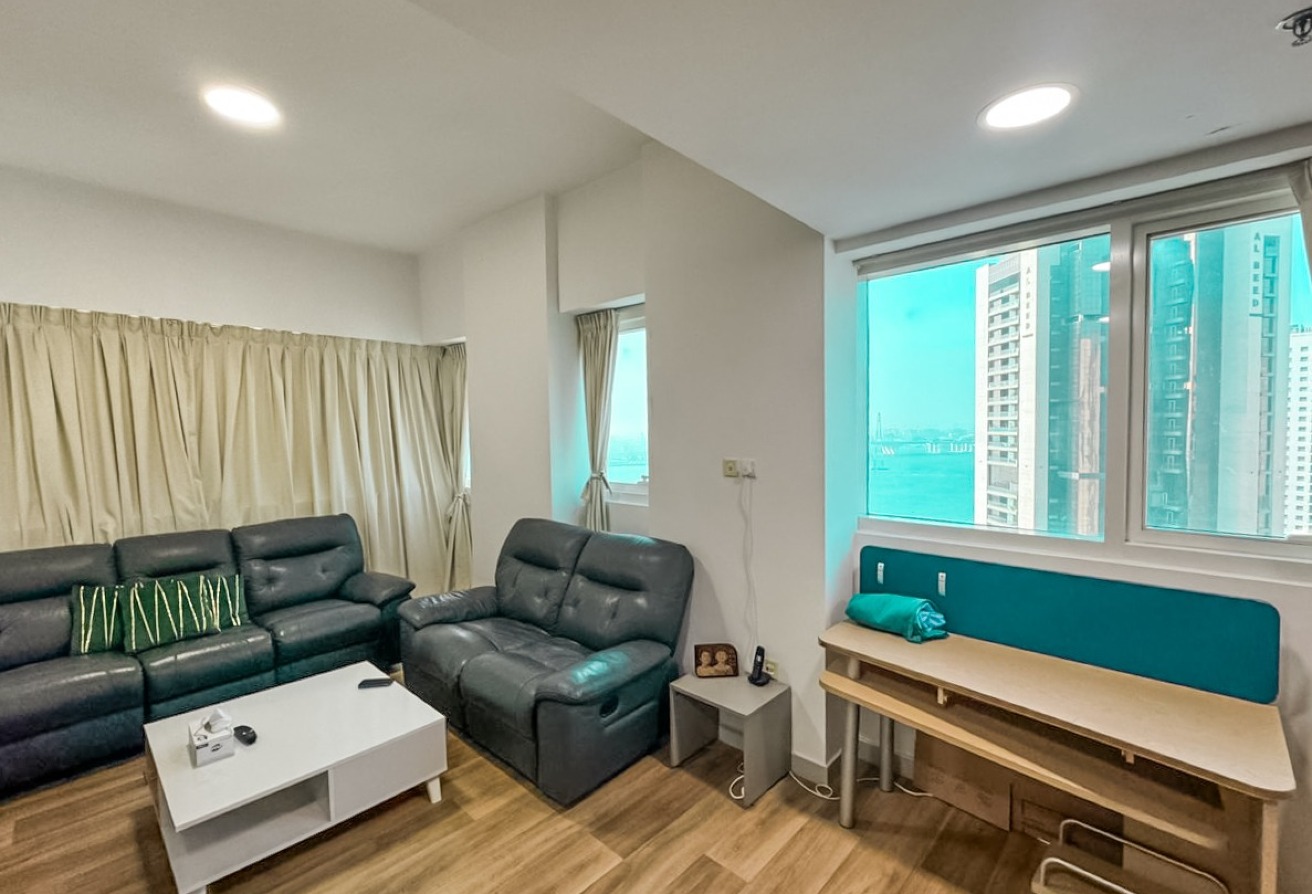 2 bedroom waterfront apartment Oceanscape Al Reem Island