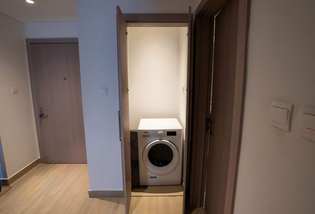 1 bedroom apartment Waters Edge Yas Island Abu Dhabi