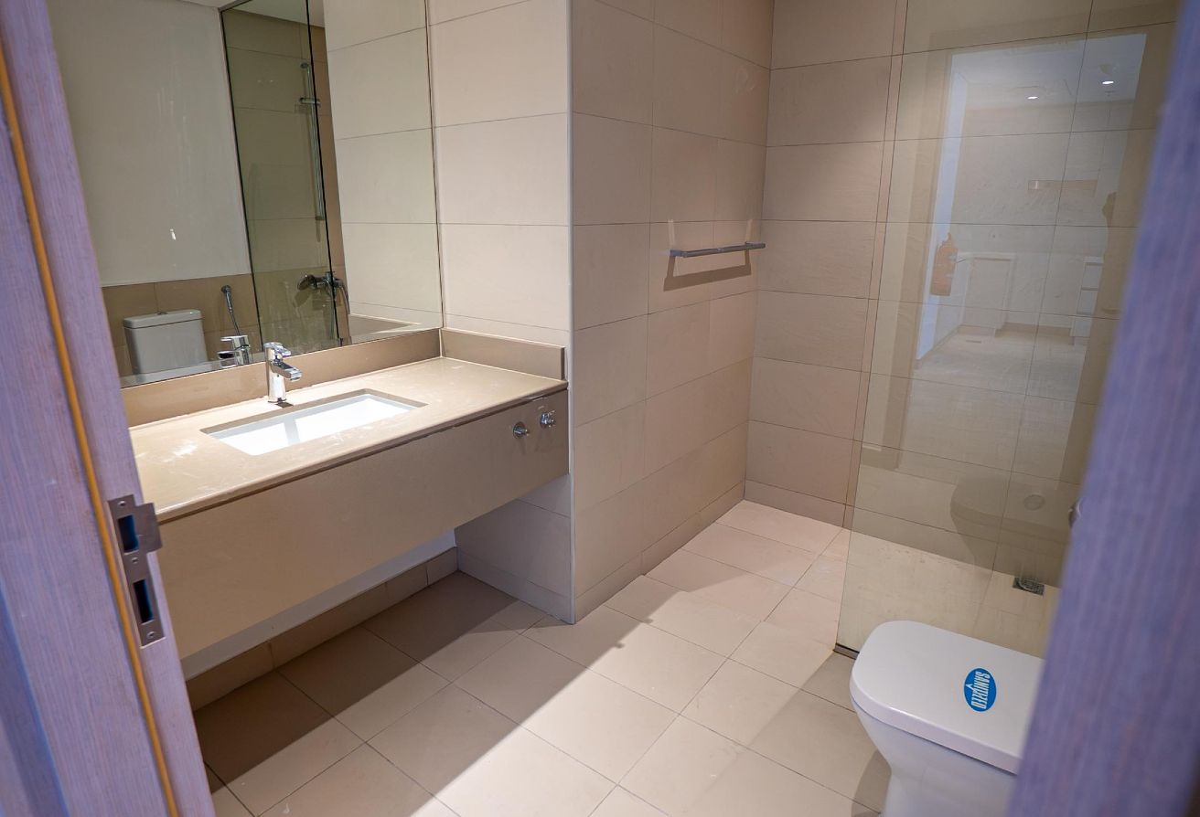 Waters Edge Yas Island 1 bedroom apartment with terrace