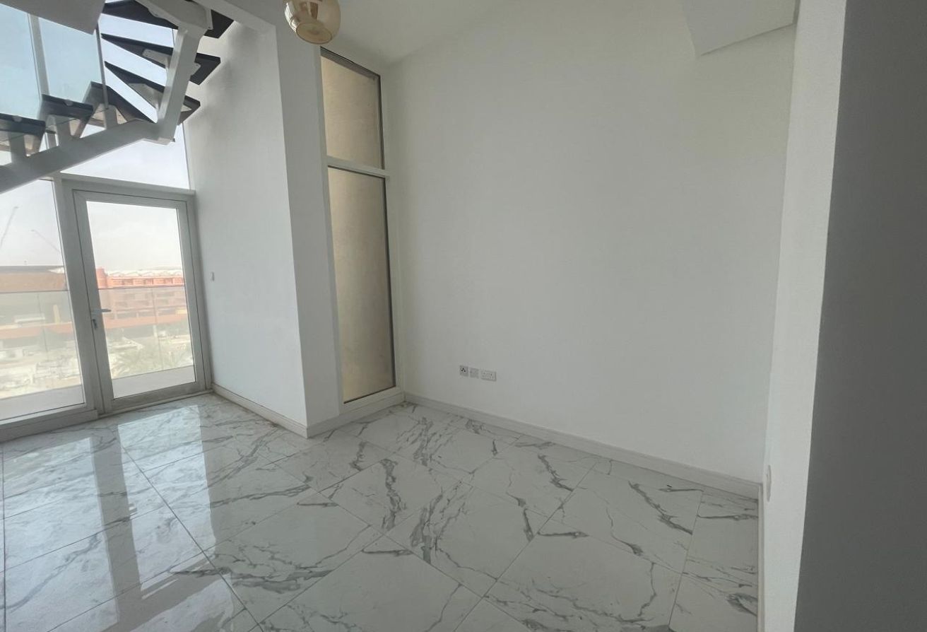 Oasis 2 Masdar City duplex apartment with balcony