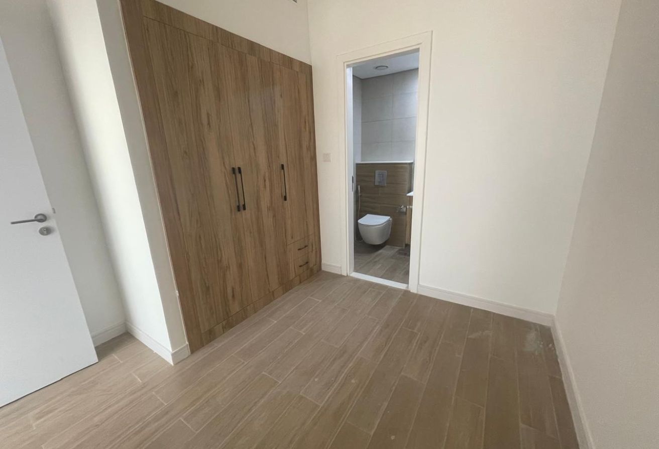 Oasis 2 Masdar City duplex apartment with balcony