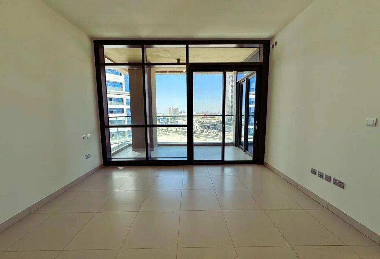 Canal Residence 1 bedroom apartment Al Reem Island terrace view