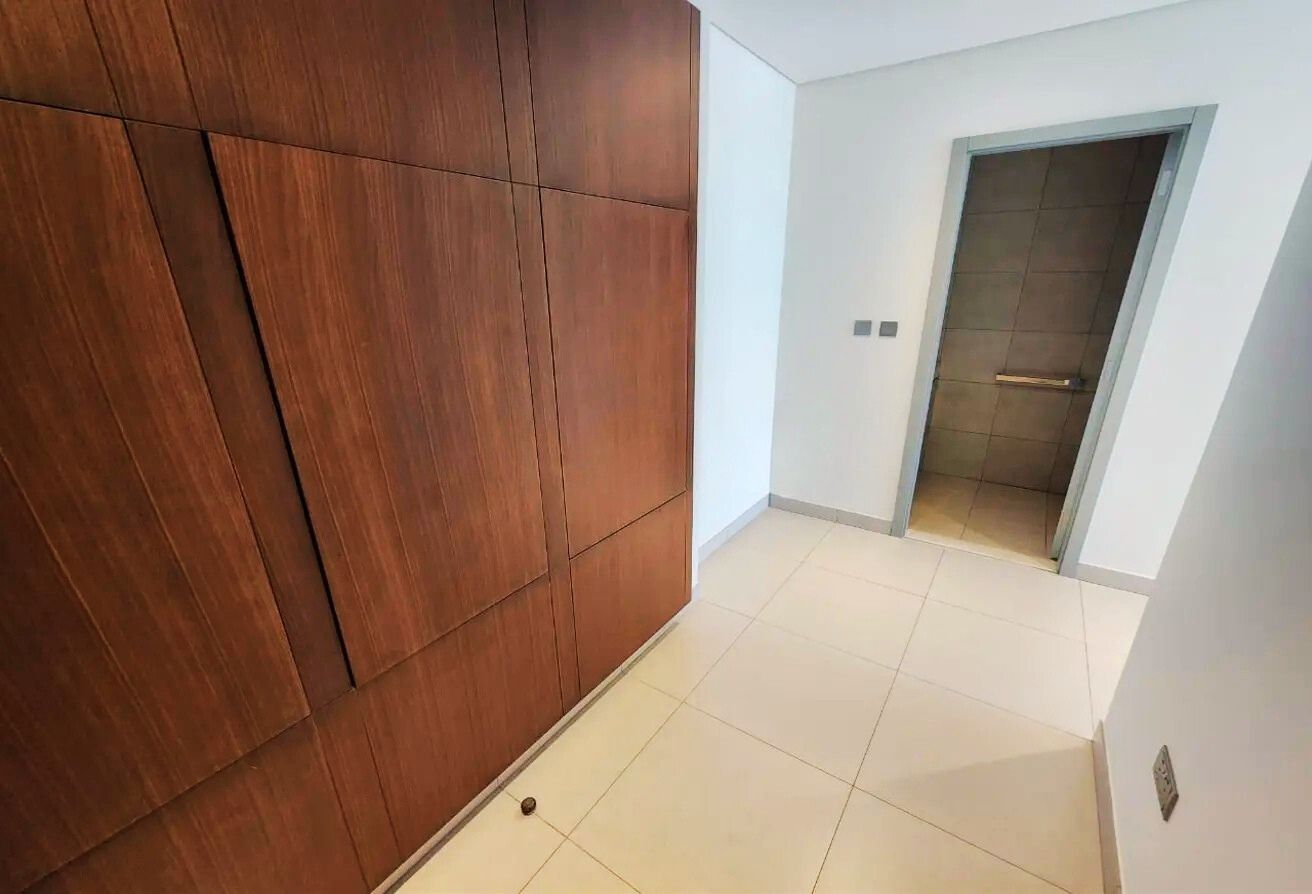 Canal Residence 1 bedroom apartment Al Reem Island terrace view