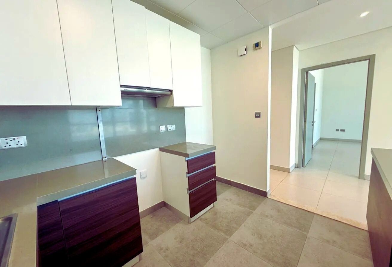 Canal Residence 1 bedroom apartment Al Reem Island terrace view